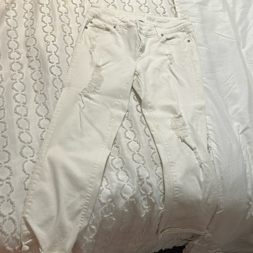 White d distressed, white tapered, jeans, cropped boyfriend